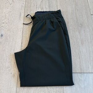 REI Cooperative Adjustable Waist Hike Pants in Size Medium